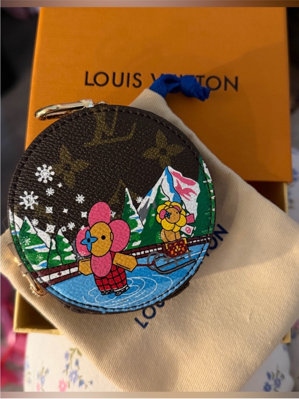 Fashion Inspired Vivienne Winter Skiing Monogram Coin Purse - Picture 2 of 8